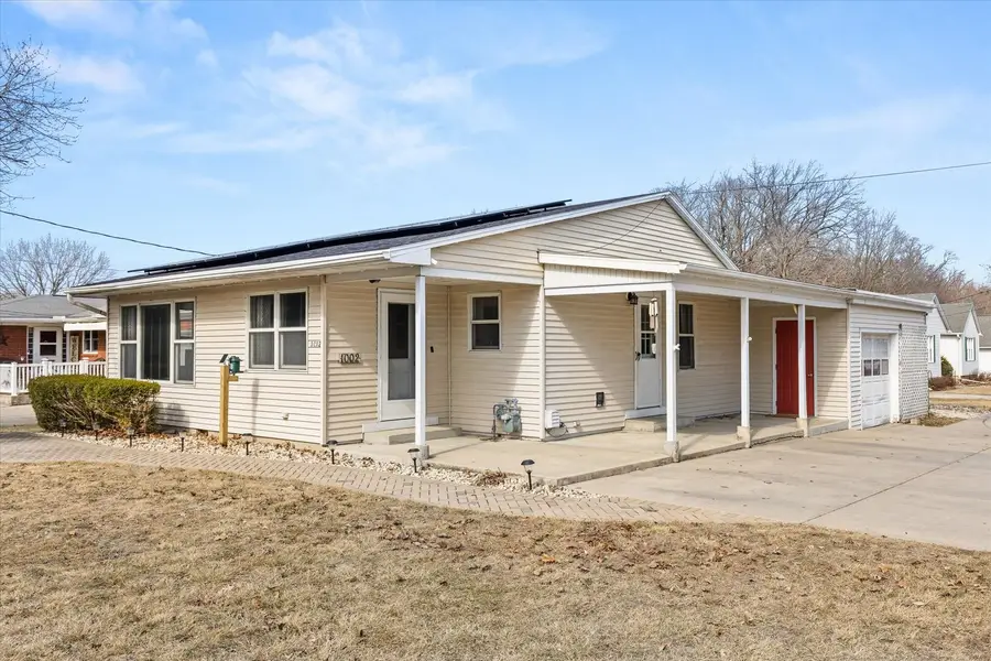 1002 N Oakley Avenue, Streator, IL 61364 - #2