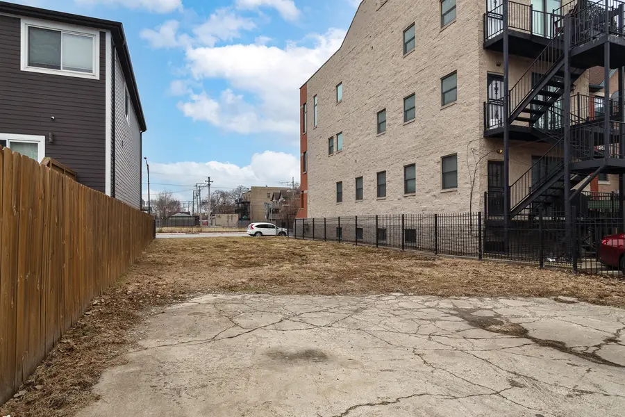 614 E 43rd Street, Chicago, IL 60653 - #3