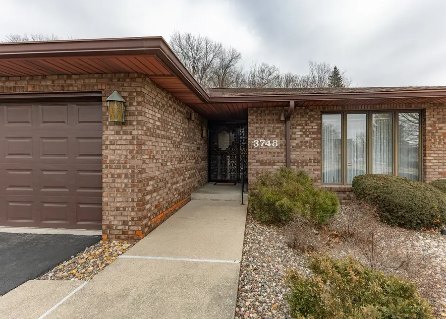 3748 53rd Street, Moline, IL 61265 - #2