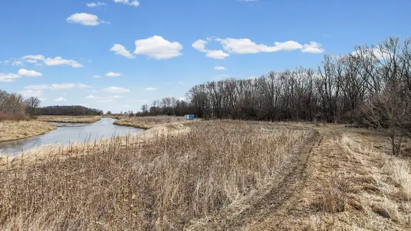 N 2545 E Road, Farmer City, IL 61842