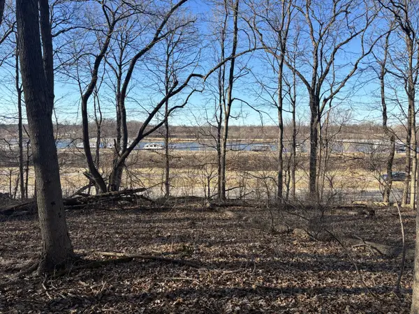 2960 N 2553rd Road, Seneca, IL 61360