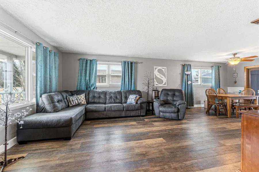 404 SW 10th Street, Aledo, IL 61231 - #3