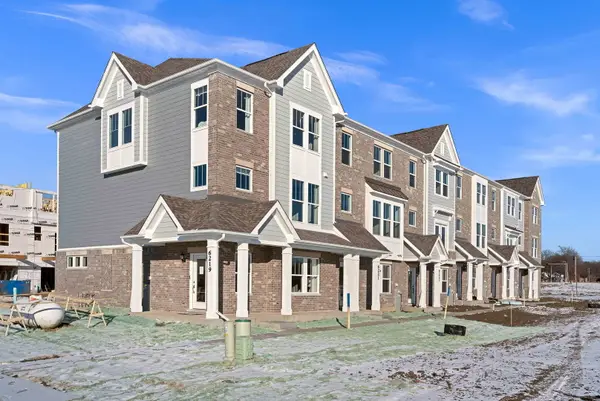 6219 Sandbelt Drive #38001, Woodridge, IL 60517