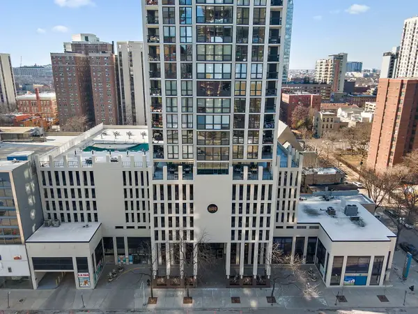 Address Withheld By Seller, Chicago, IL 60610