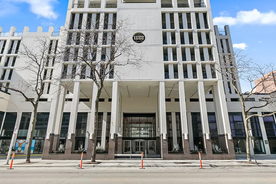 Address Withheld By Seller, Chicago, IL 60610 - #2