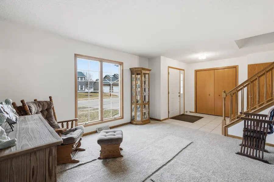 951 W Price Street, Eldridge, IA 52748 - #3