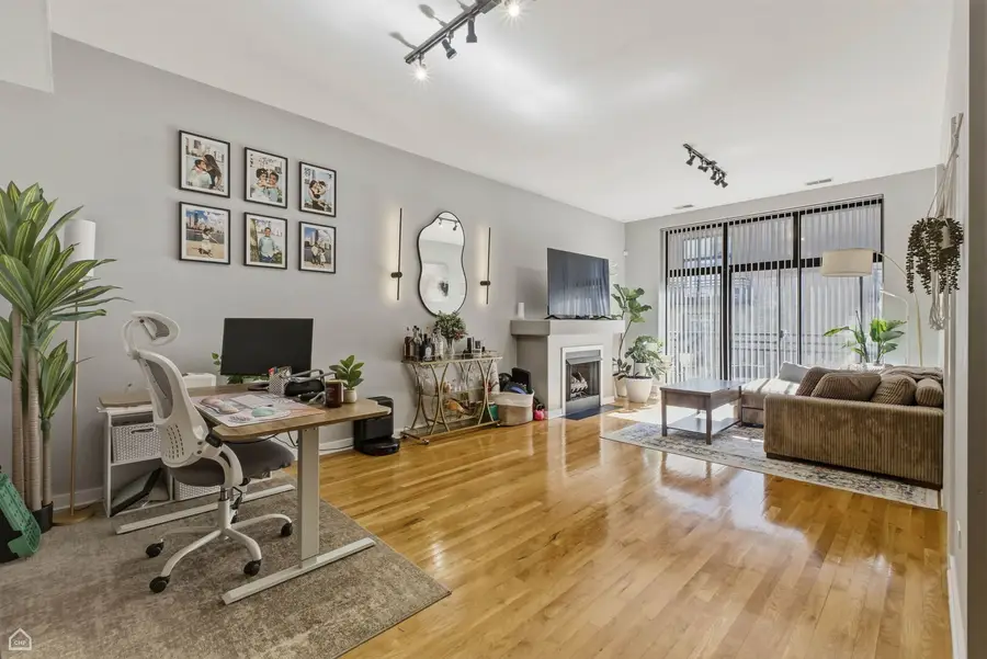 1910 S Michigan Avenue #302, Chicago, IL 60616 - #2