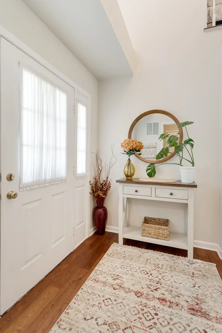 279 Regal Court, Roselle, IL 60172 - #3