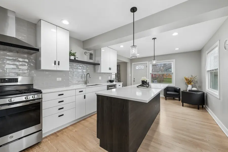 512 N Elm Street, Mount Prospect, IL 60056 - #3