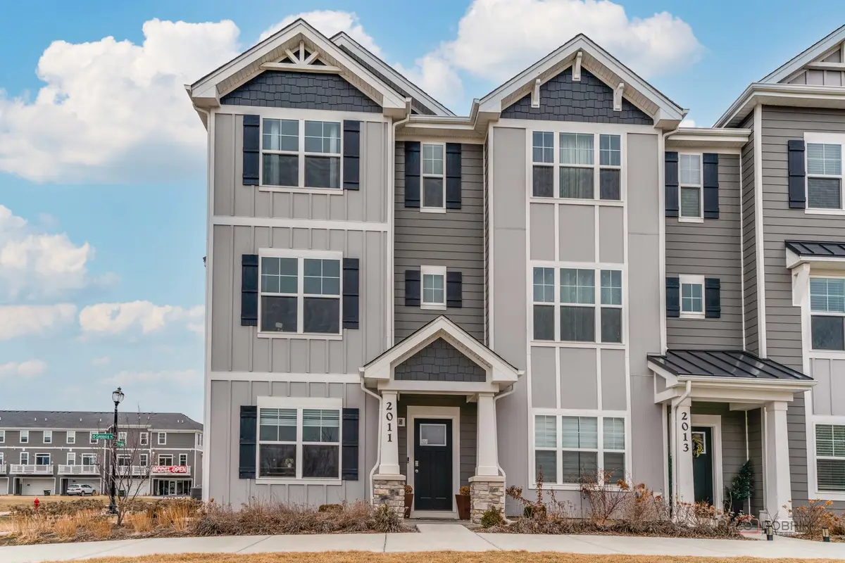 2011 Sequoia Avenue, Mundelein, IL 60060 - #1