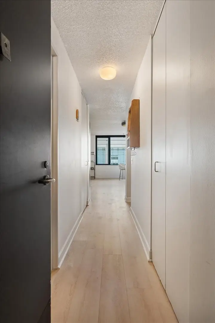 Address Withheld By Seller, Chicago, IL 60611 - #2