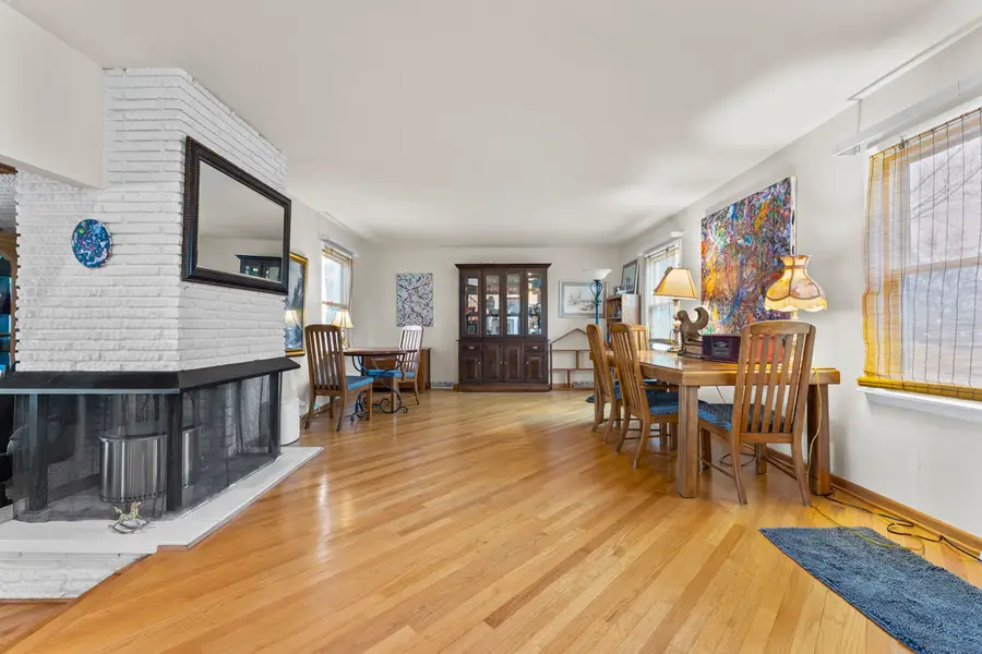 27052 W Lakeview Drive S, Lake Barrington, IL 60084 - #3