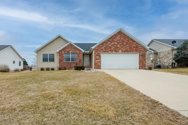 117 White Tail Street, Hudson, IL 61748