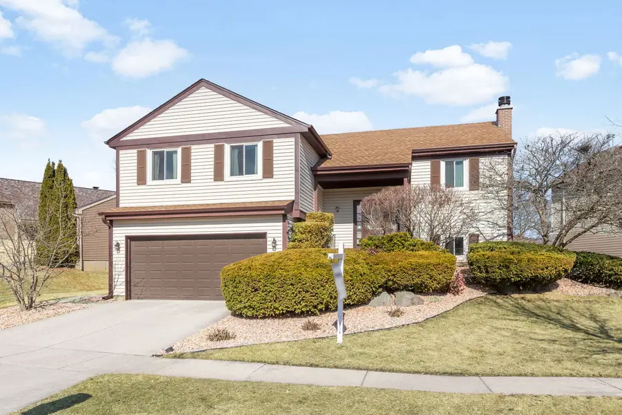 203 Albert Drive, Vernon Hills, IL 60061 - #2