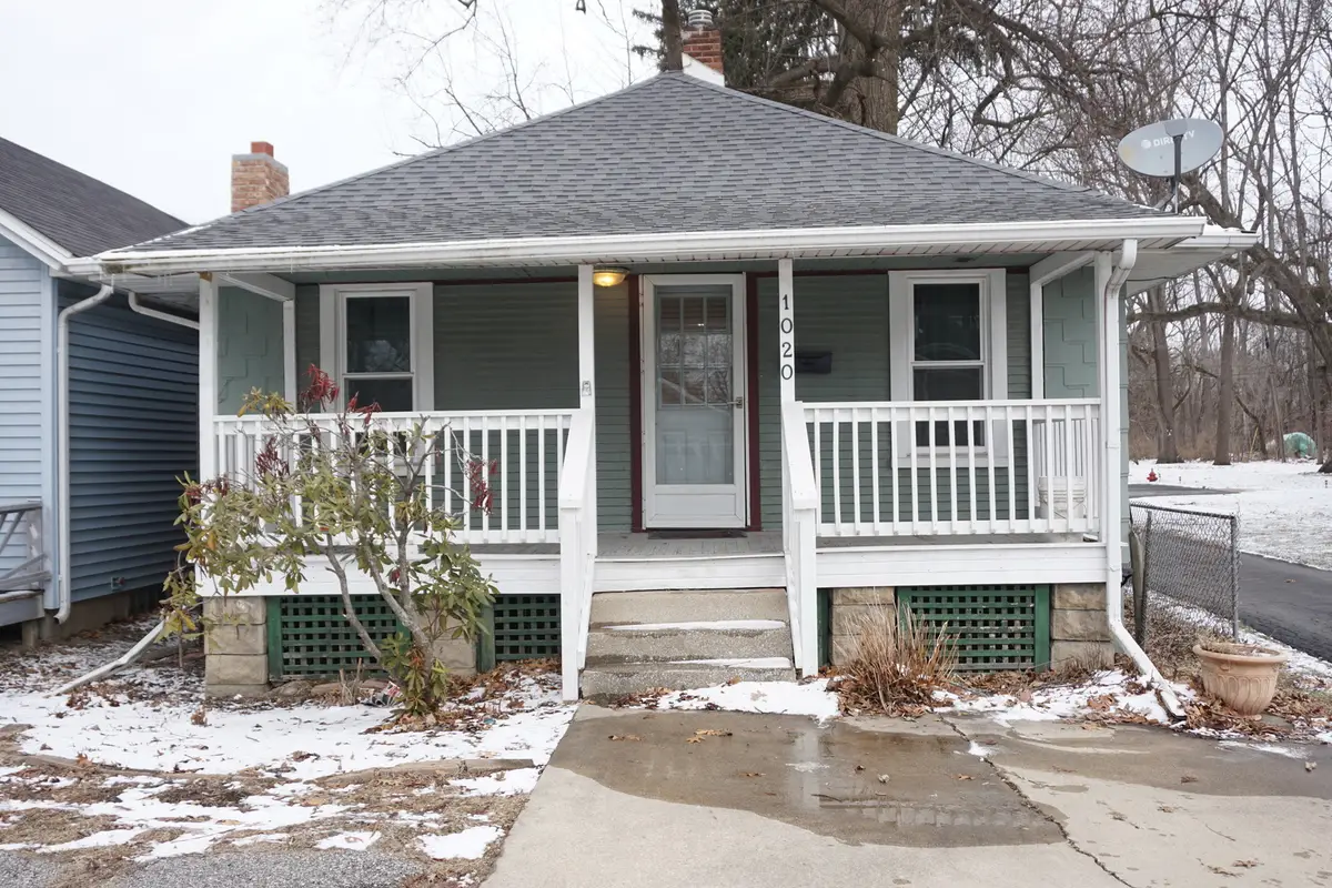 1020 E Cleveland Avenue, Hobart, IN 46342 - #1