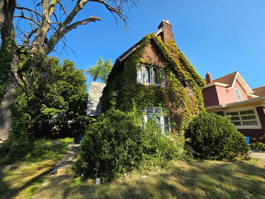 61 E 155th Street, Harvey, IL 60426 - #2