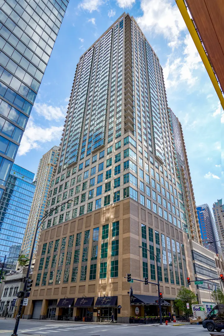 2 E Erie Avenue #1214, Chicago, IL 60611 - #1