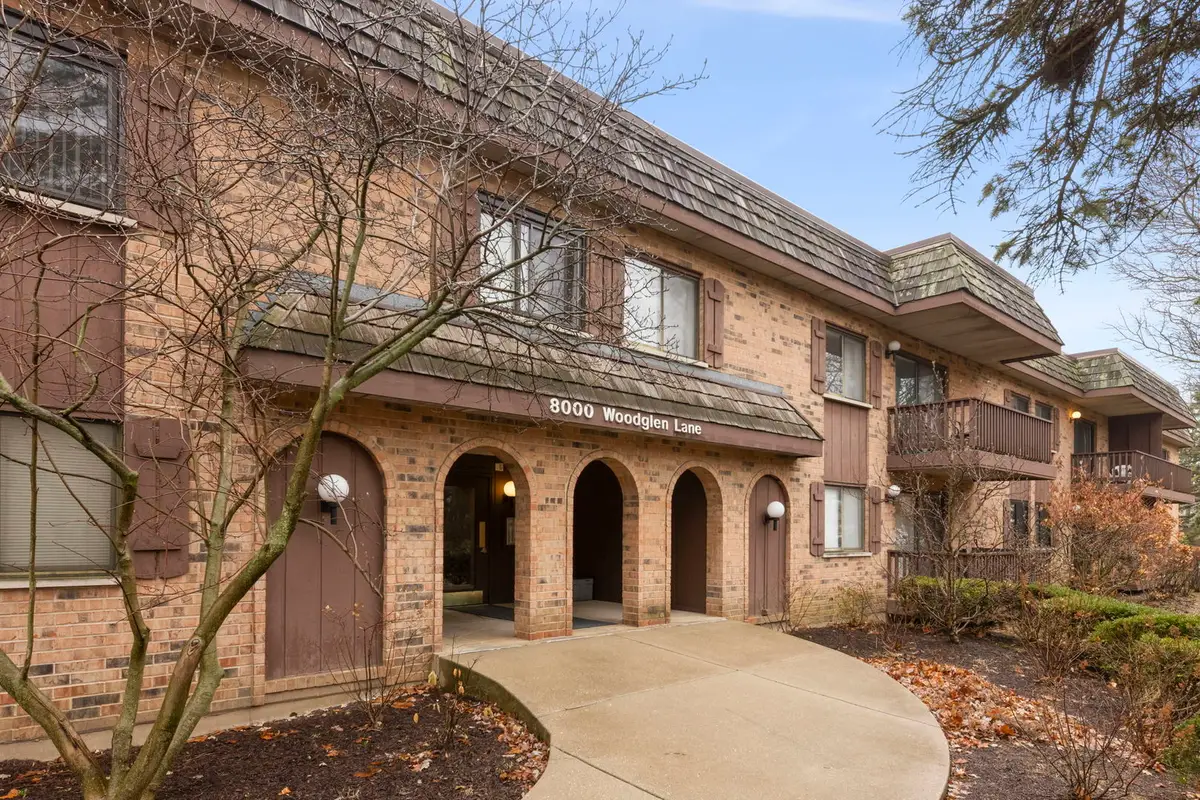 8000 Woodglen Lane #102, Downers Grove, IL 60516 - #1