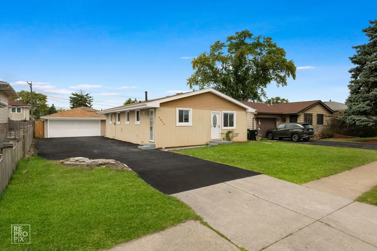 7616 S 78th Avenue, Bridgeview, IL 60455 - #1