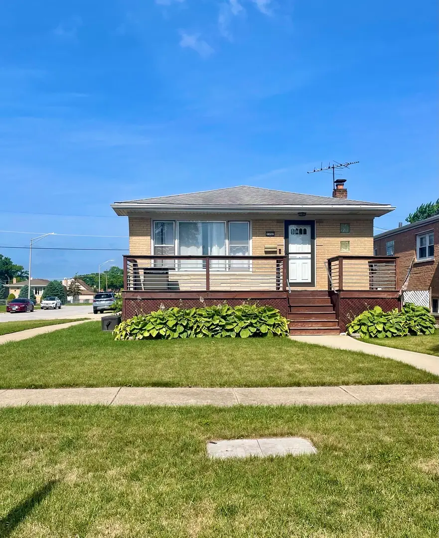 7752 Narragansett Avenue, Burbank, IL 60459 - #3