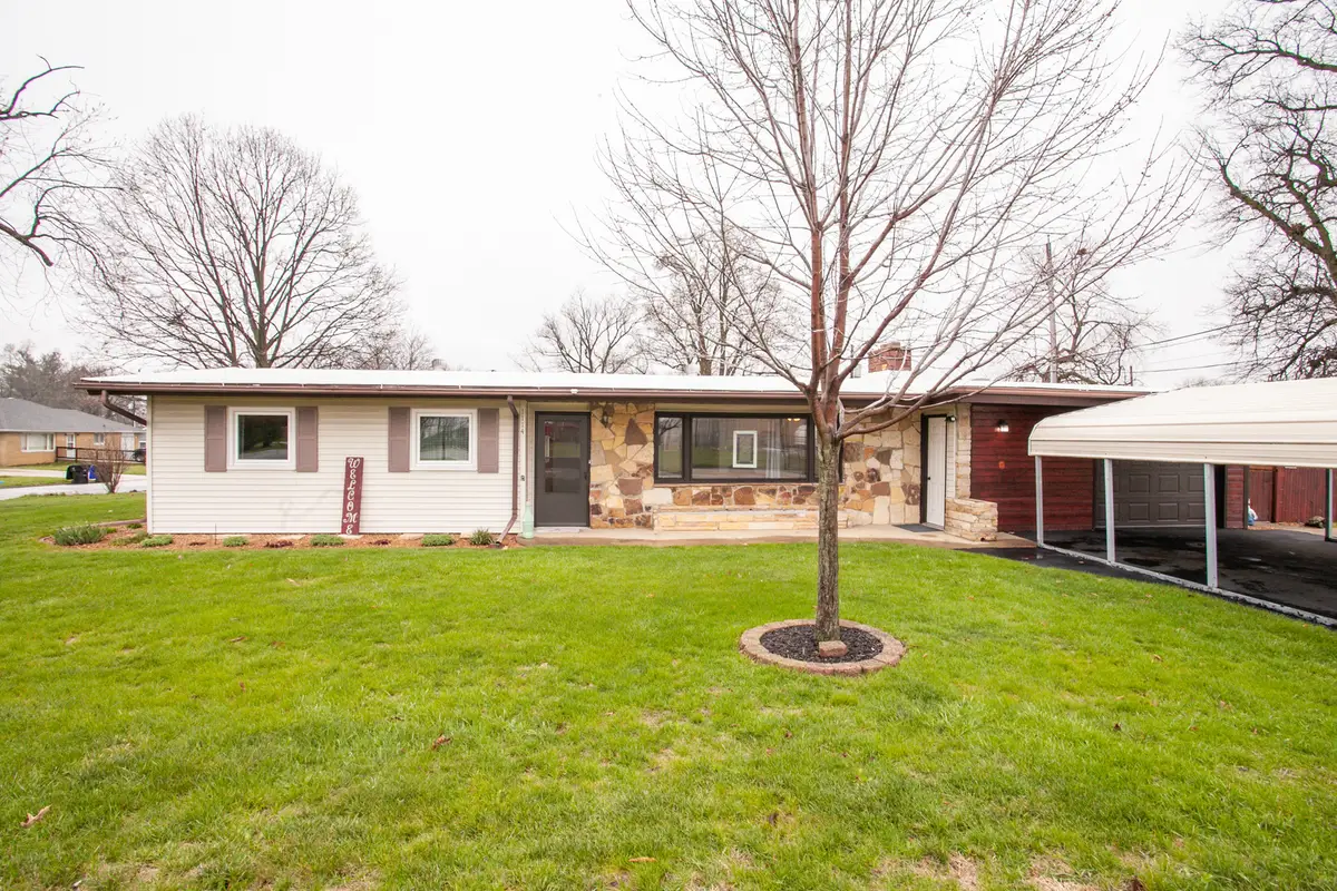 1114 E Lafayette Street, Bloomington, IL 61701 - #1