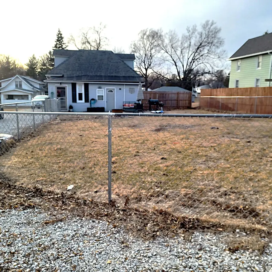 122 S. Beach Street, Kewanee, IL 61443 - #3