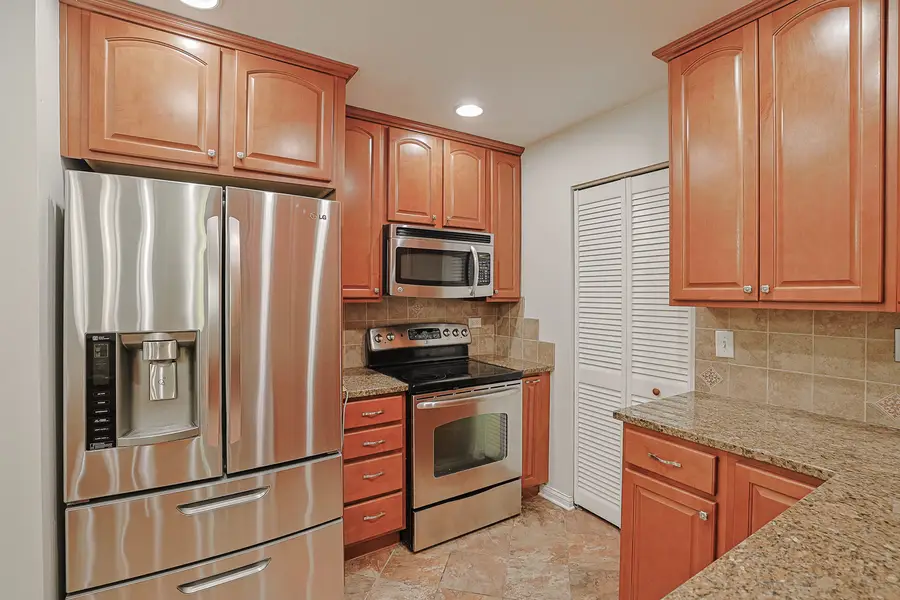 768 N Gary Avenue #103, Carol Stream, IL 60188 - #3