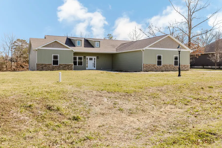704 Jonathan Lane, Carterville, IL 62918 - #2