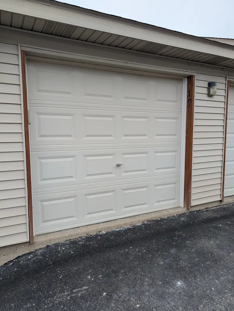 Address Withheld By Seller, Richmond, IL 60071 - #3