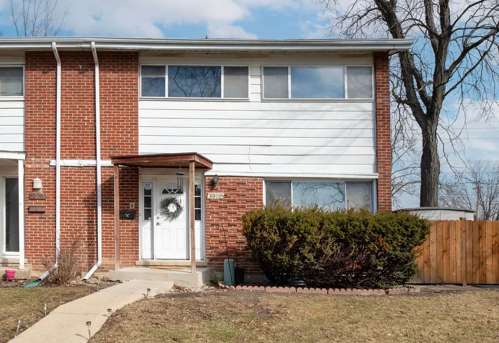 8000 W Lyons Street, Niles, IL 60714 - #1