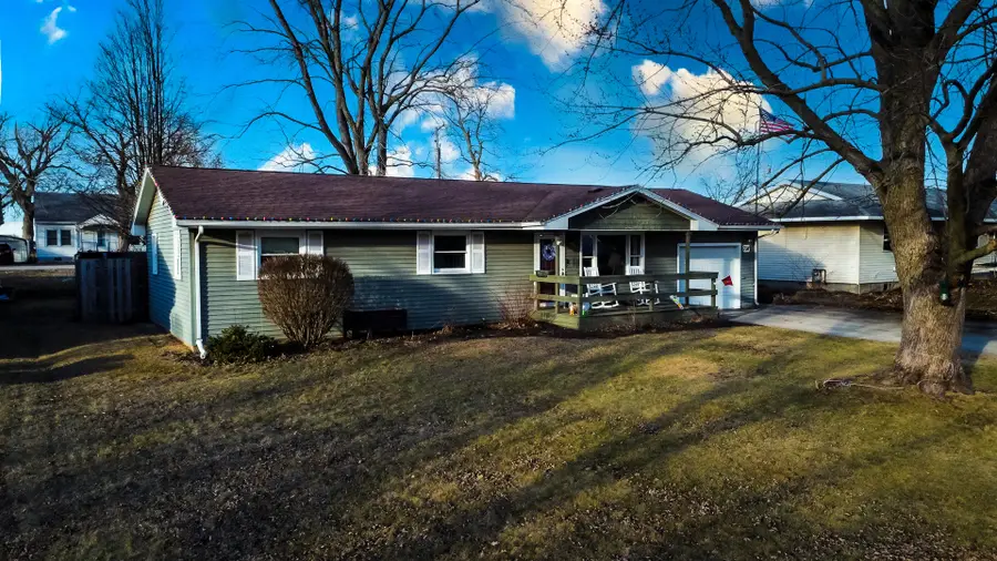 708 E Sycamore Street, Watseka, IL 60970 - #2