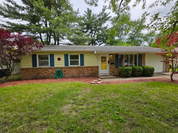 2111 Lantern Hill Drive, Urbana, IL 61802