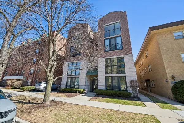 212 Marengo Avenue #2N, Forest Park, IL 60130