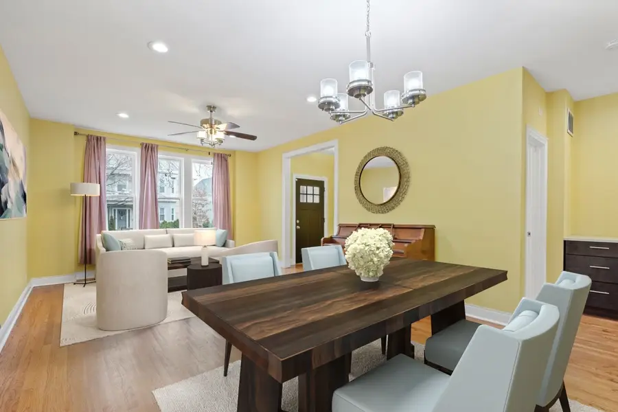 3324 N Albany Avenue, Chicago, IL 60618 - #3