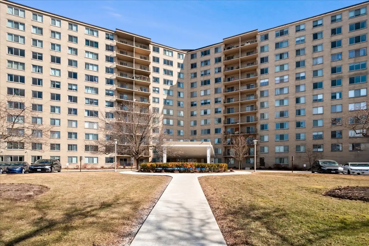 6933 N Kedzie Avenue #117, Chicago, IL 60645 - #1
