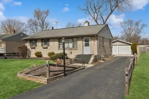 4804 Rose Street, Crystal Lake, IL 60014