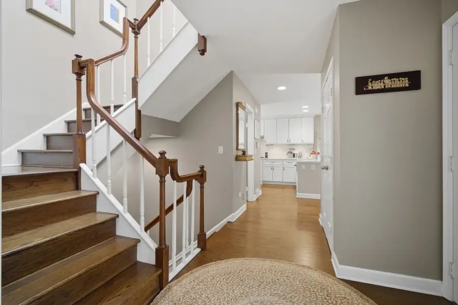 27 Park Lane, Park Ridge, IL 60068 - #2