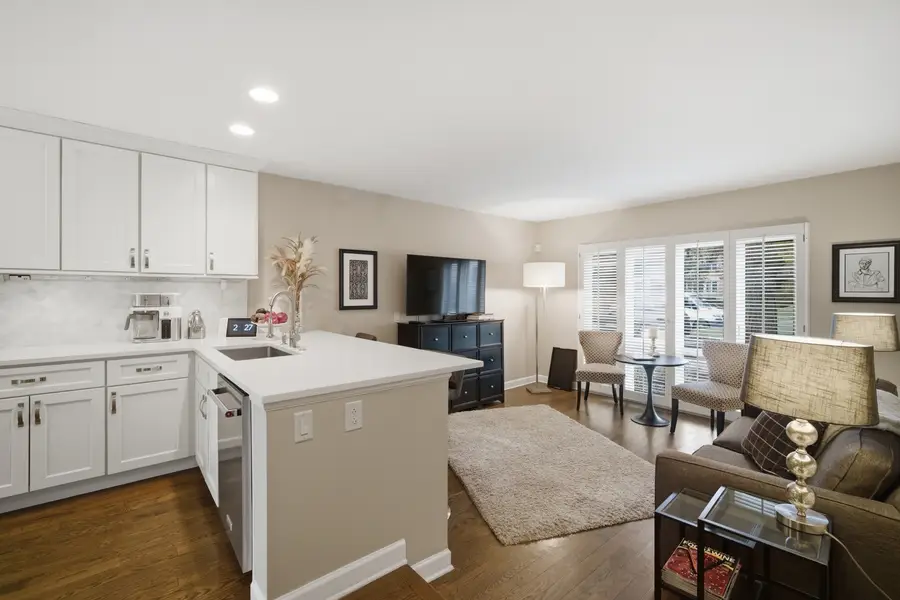 27 Park Lane, Park Ridge, IL 60068 - #3