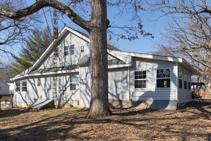 609 N Lincoln Street, Utica, IL 61373 - #3