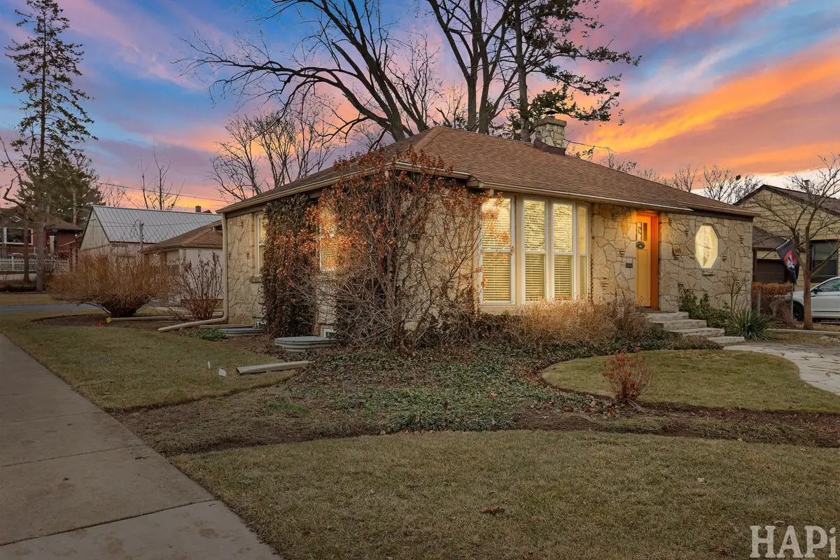 601 S 2nd Street S, West Dundee, IL 60118 - #1