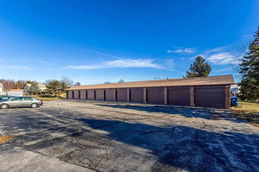 4195 Fairview Drive #4, Bettendorf, IA 52722 - #3