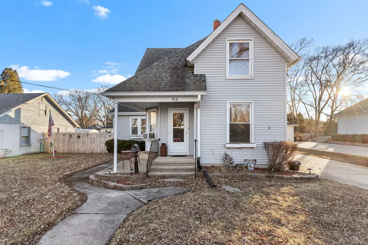 916 Berylan Street, Belvidere, IL 61008 - #1