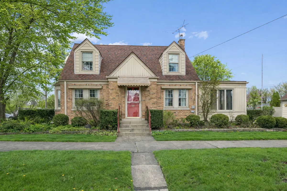 7758 W Hortense Avenue, Chicago, IL 60631 - #1