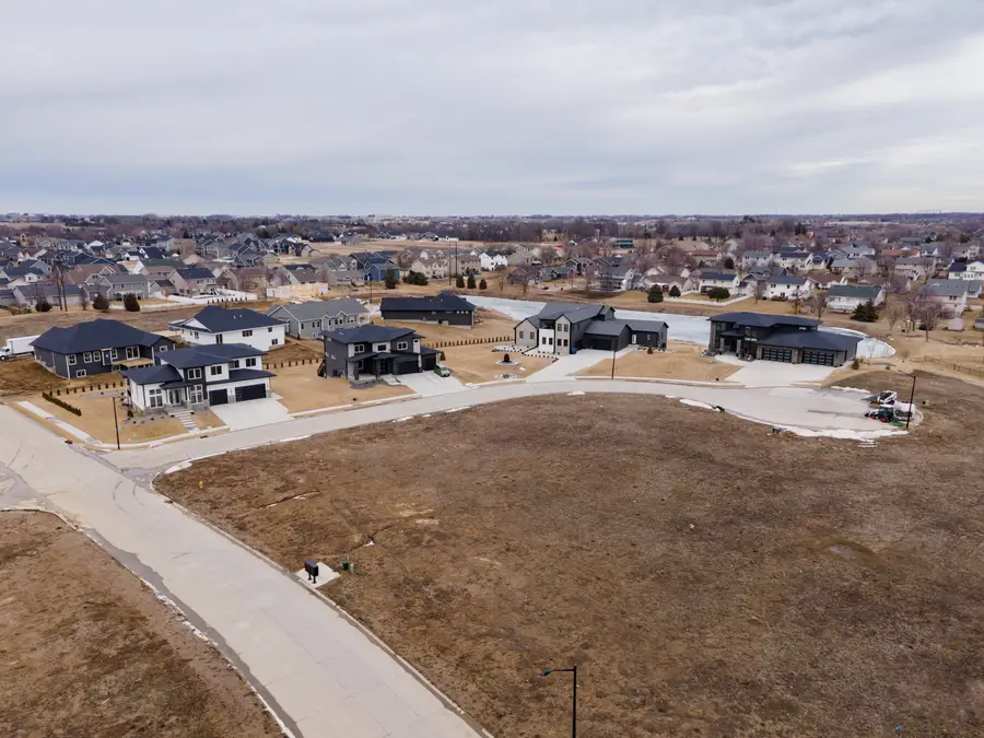 1906 E 59th Court, Davenport, IA 52807 - #2