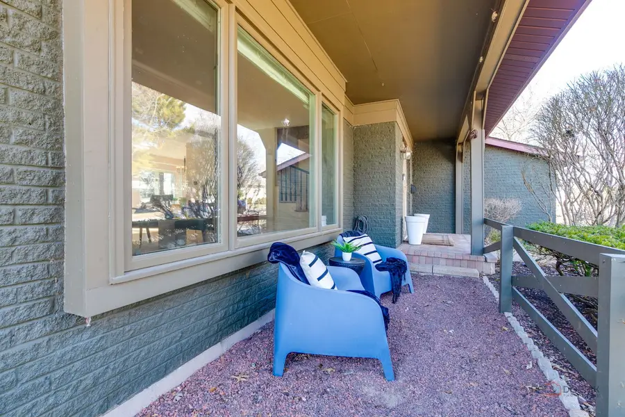 613 E Golf Road, Libertyville, IL 60048 - #2