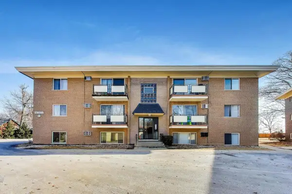 7410 W 111th Street #310, Worth, IL 60482