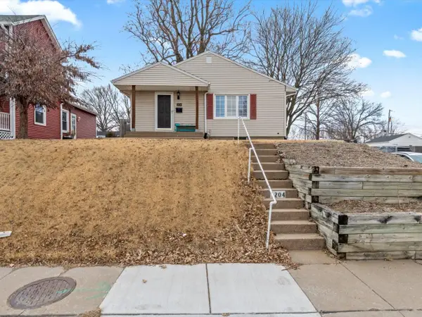 1204 W Lombard Street, Davenport, IA 52804