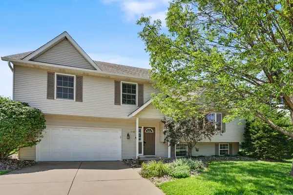 5128 Woodland Court, Davenport, IA 52807