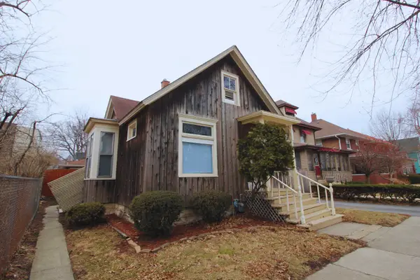 12814 Greenwood Avenue, Blue Island, IL 60406