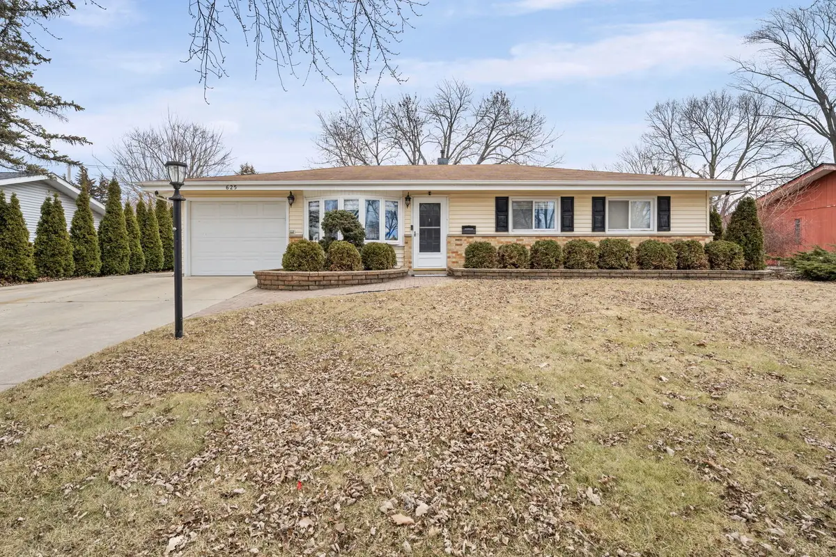 625 Morton Street, Hoffman Estates, IL 60169 - #1